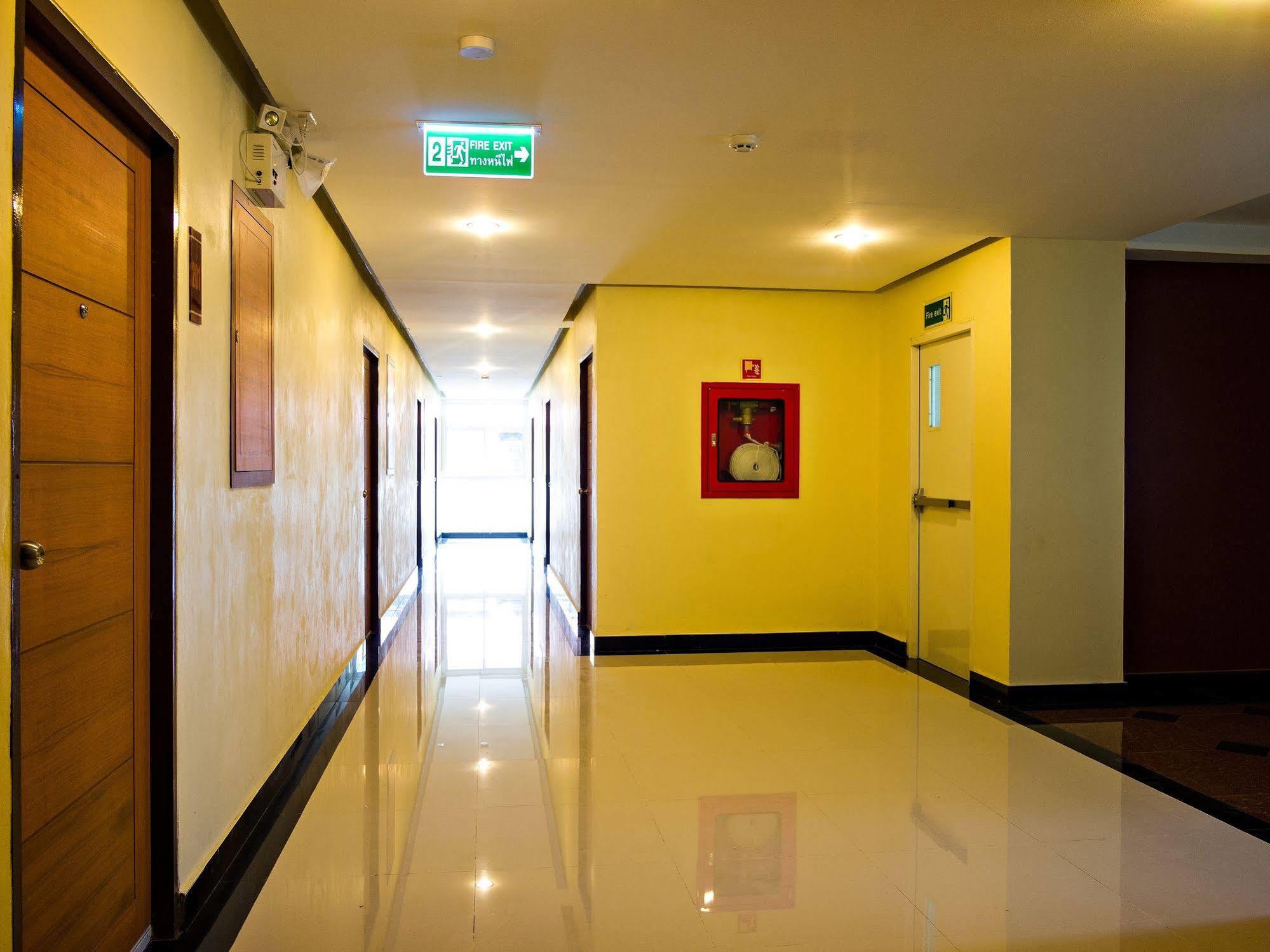 Nrv Place Apart Hotel Bangkok Exterior photo